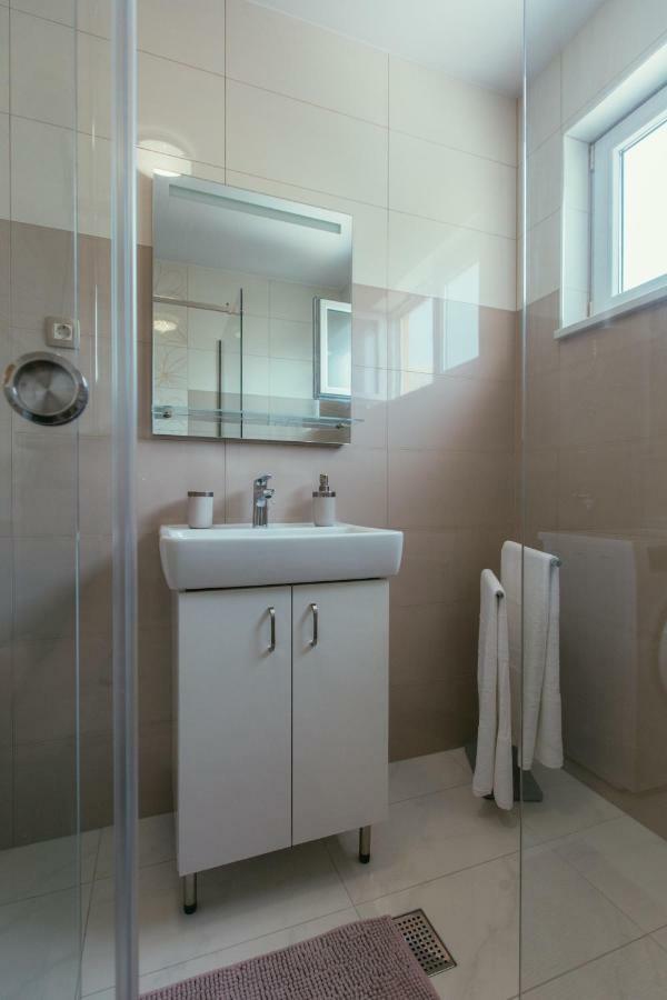 Maslina & Lavanda Apartman Podstrana Kültér fotó